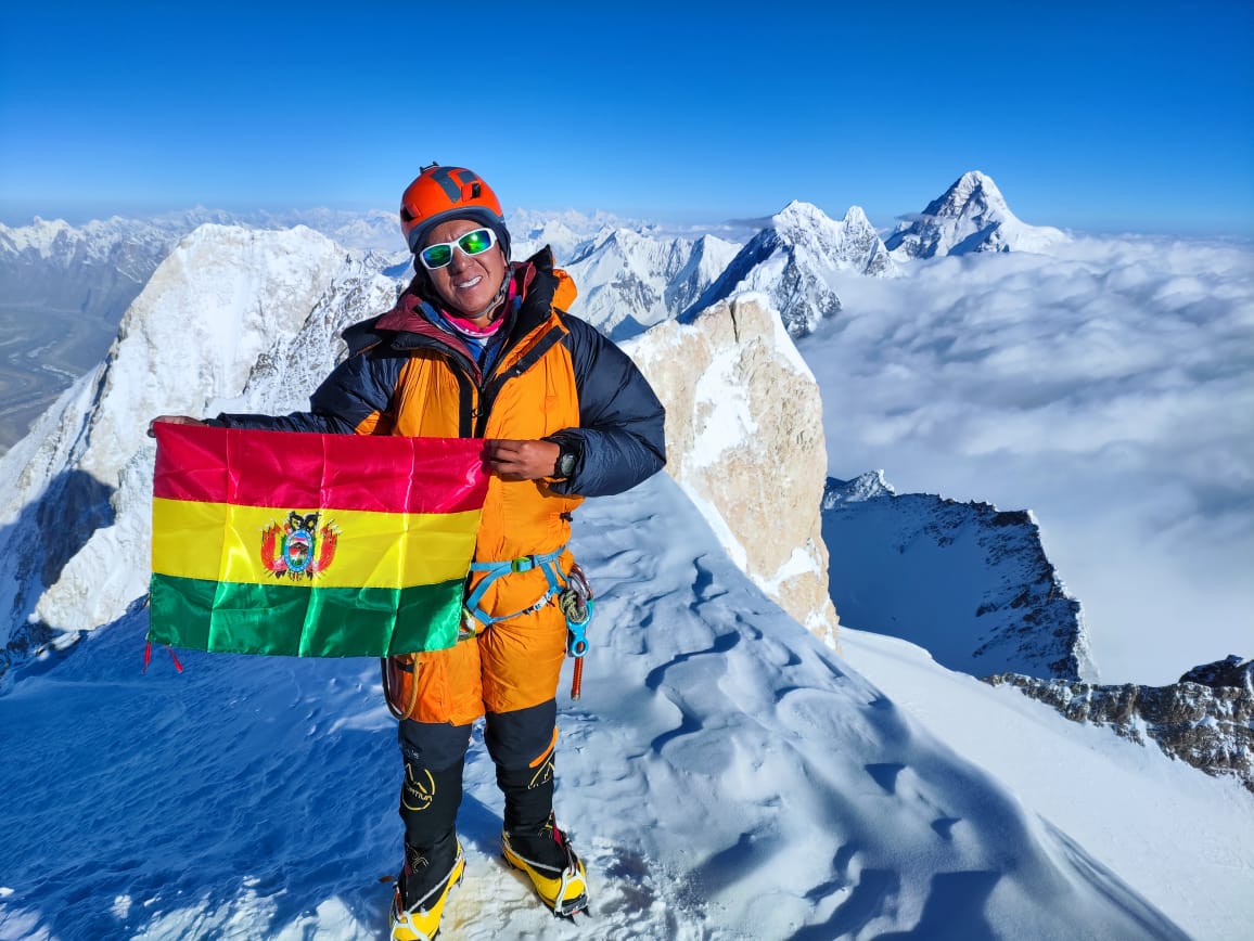 Hugo Ayaviri parte para conquistar el Everest, Viceministerio de Deportes apoya su sueño
