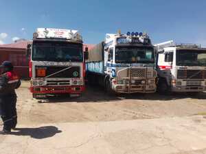 Incautan cerca de 1.200 sacos de maíz de contrabando en La Paz