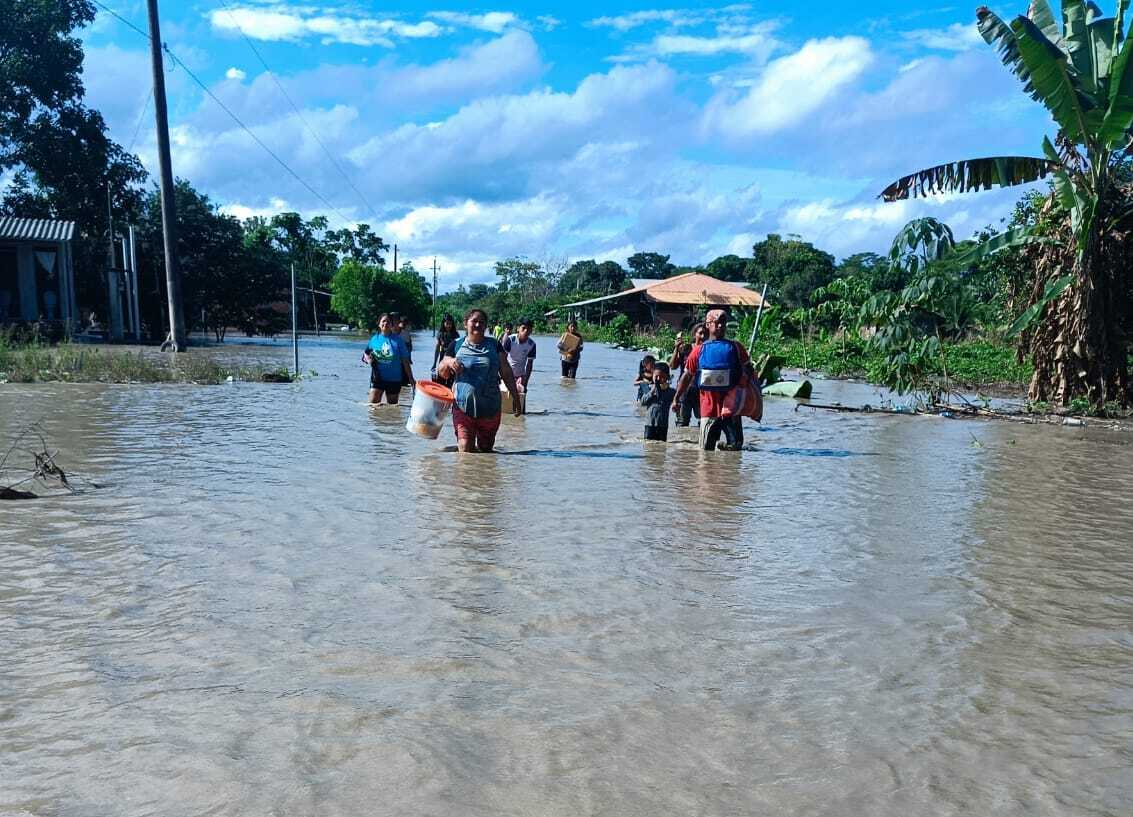 Inundaciones dejan más de 4.200 familias afectadas en Cochabamba y Santa Cruz