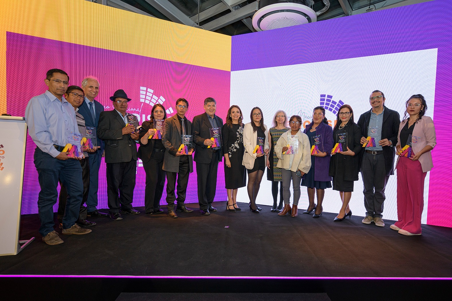 Galardonan a 12 trabajos periodísticos “por aportar a la construcción de una sociedad más igualitaria e inclusiva en Bolivia”