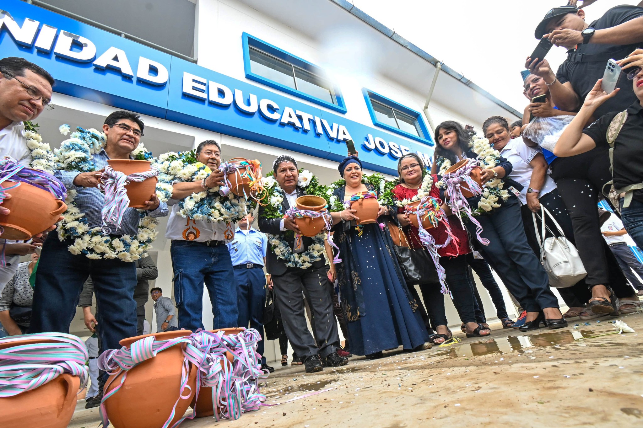 La Guardia se beneficia con dos nuevas escuelas, mercados y enlosetado con Bs 44,6 millones de inversión 