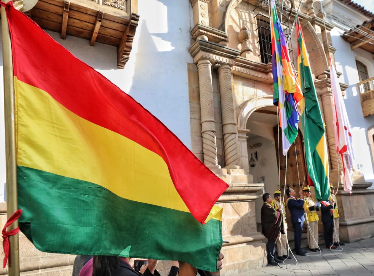 Arce inicia en Yotala agenda de entrega de obras por la gesta libertaria del 25 de mayo de 1809