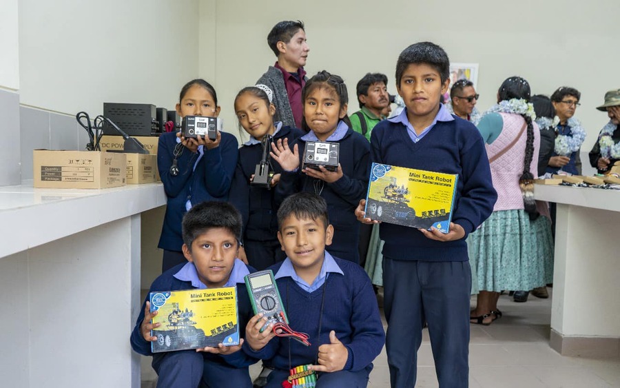 Agetic inaugura un Centro de Capacitación e Innovación Tecnológica en Yanacachi para reducir la brecha digital