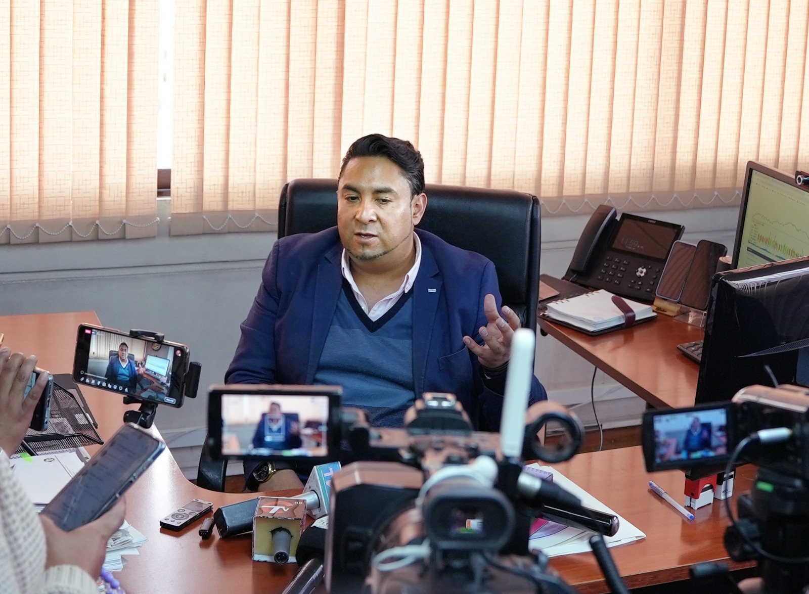 Viceministro reitera que el abastecimiento de medicamentos está garantizado y anuncia controles en la venta 