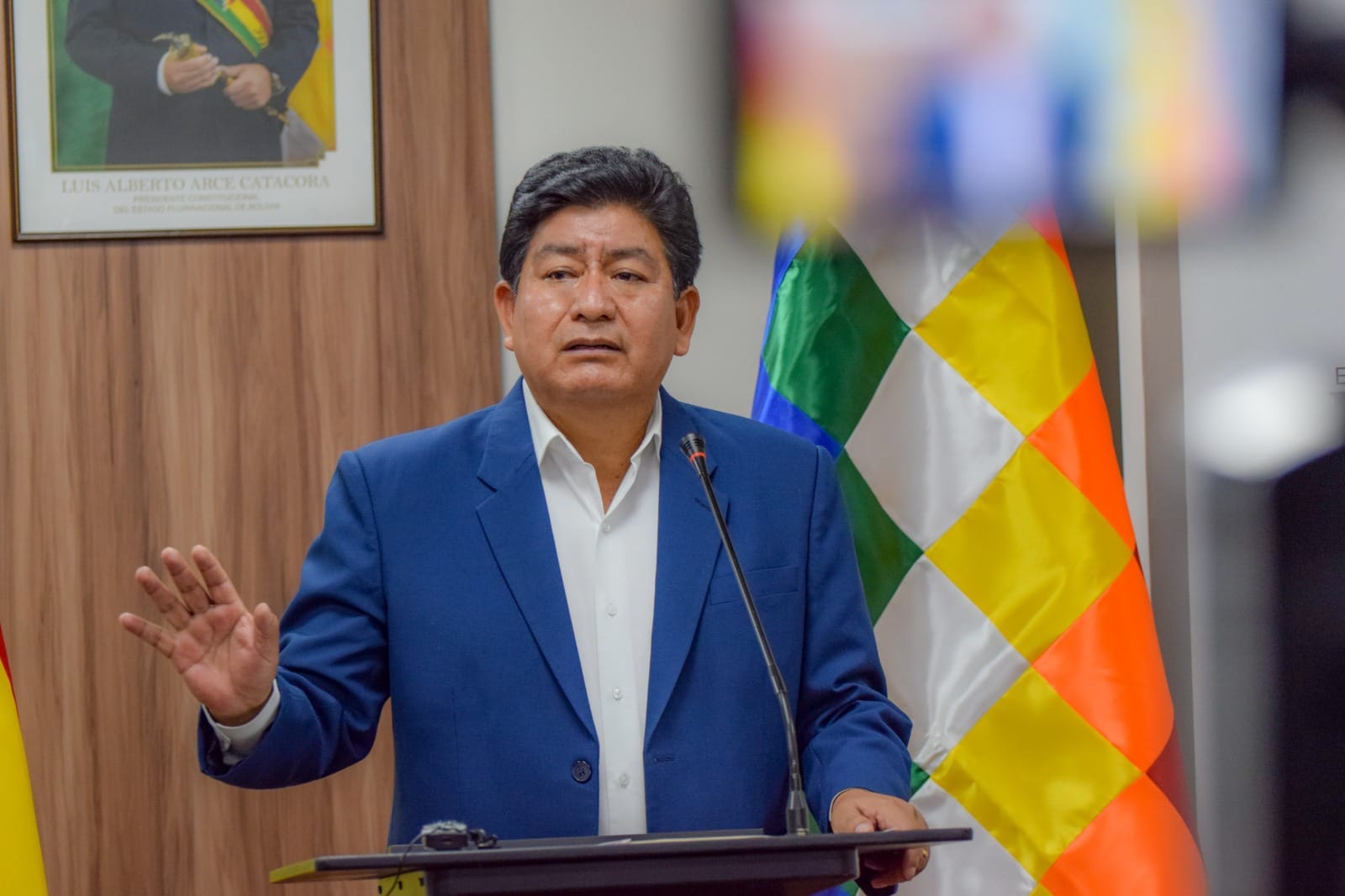 Ministro Montaño revela que Hurtado y Yujra amenazan a dirigentes del transporte que acuden al diálogo