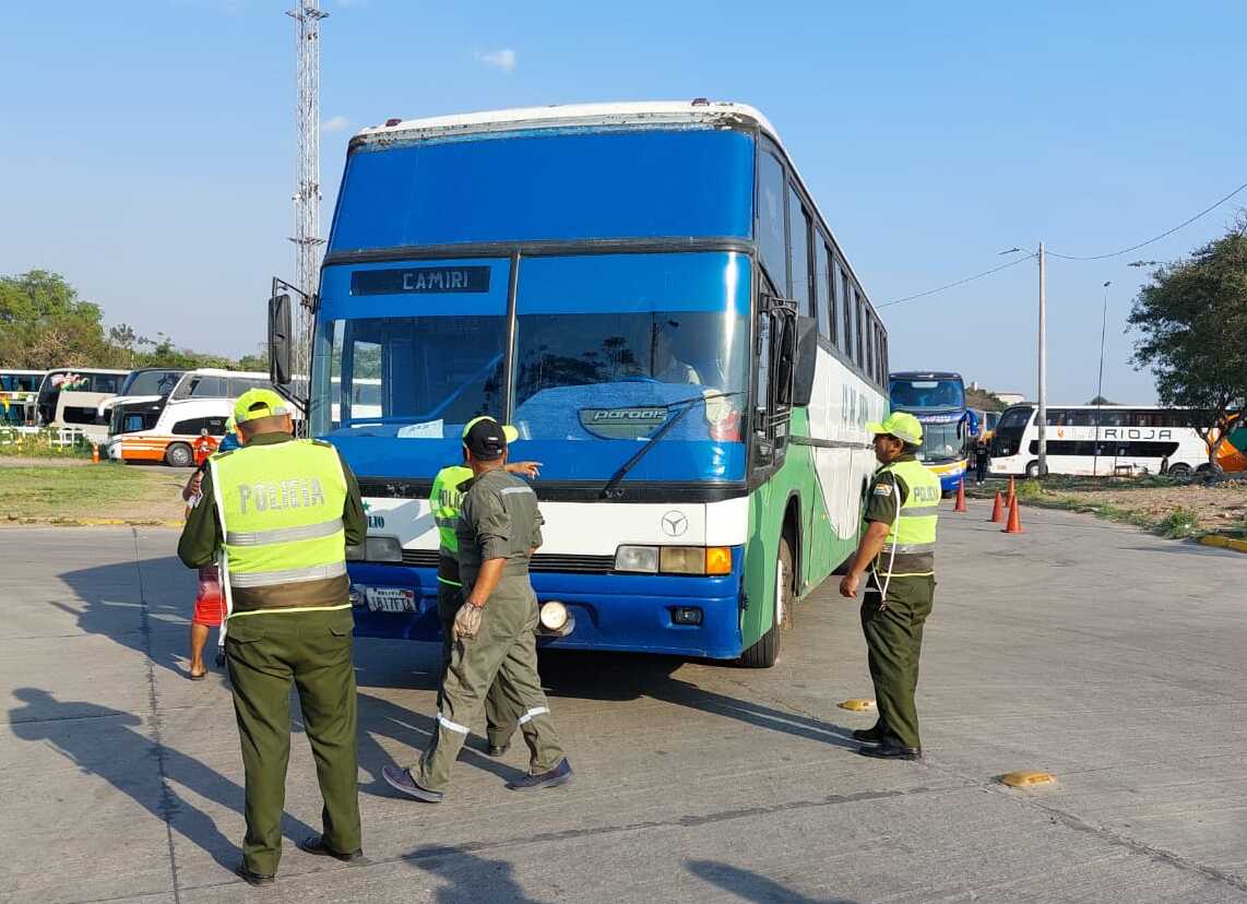 Tránsito autoriza viajes de Santa Cruz al occidente por carretera antigua