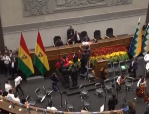 Condenan violencia protagonizada por evistas y piden sanciones ante actos recurrentes en el Legislativo