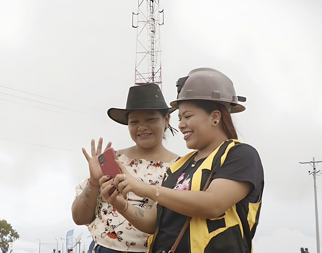 Más de 20.330 localidades del país acceden a servicios de telefonía móvil e internet de Entel