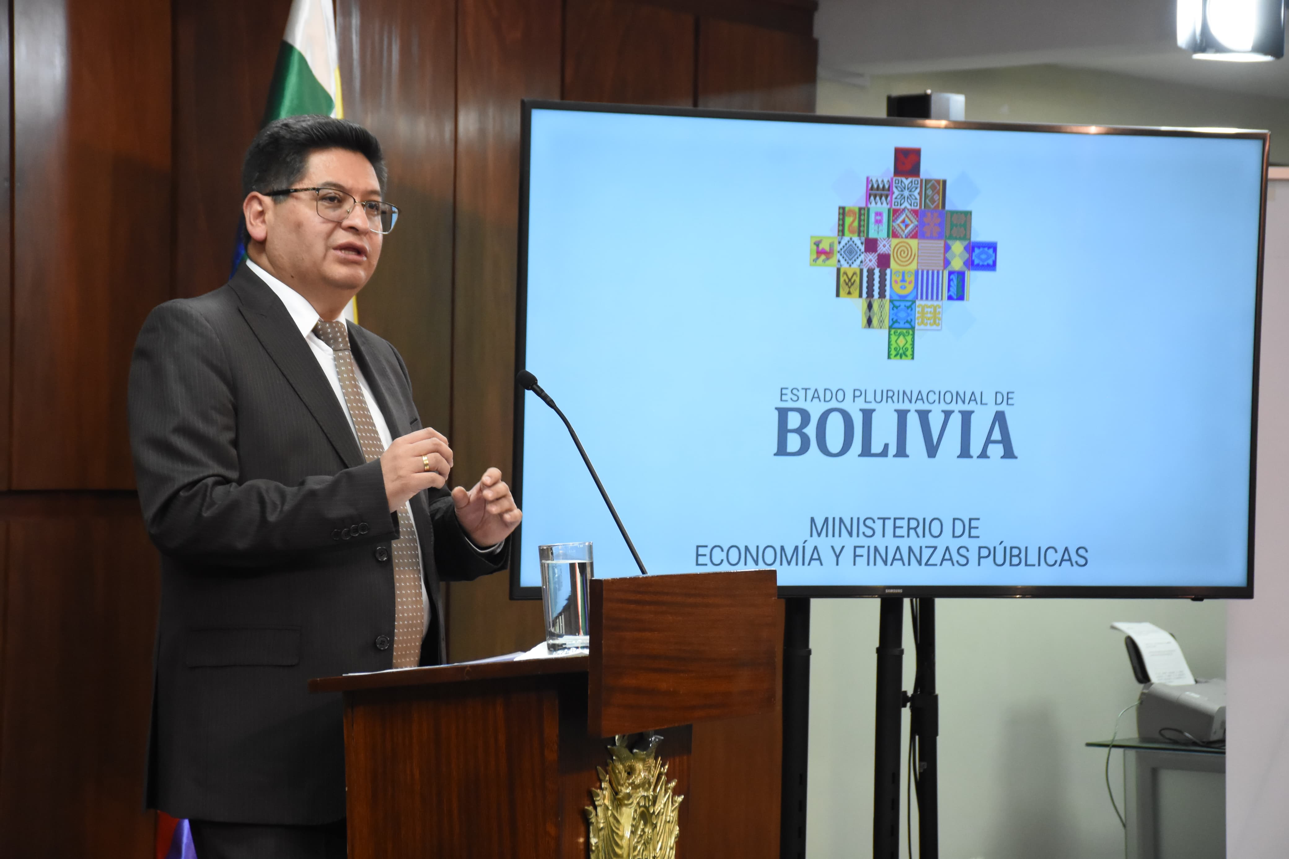 Bolivia expresa interés de tener moderna plataforma de medición de contaminación ambiental