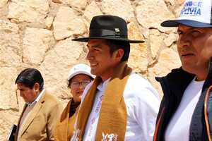 Una gran caravana binacional promociona la riqueza turística de Bolivia y Argentina