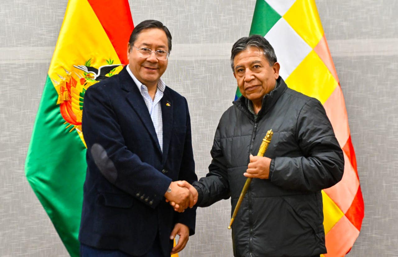 Arce entrega el bastón de mando a Choquehuanca y viaja a Brasil para participar de la Cumbre del G20