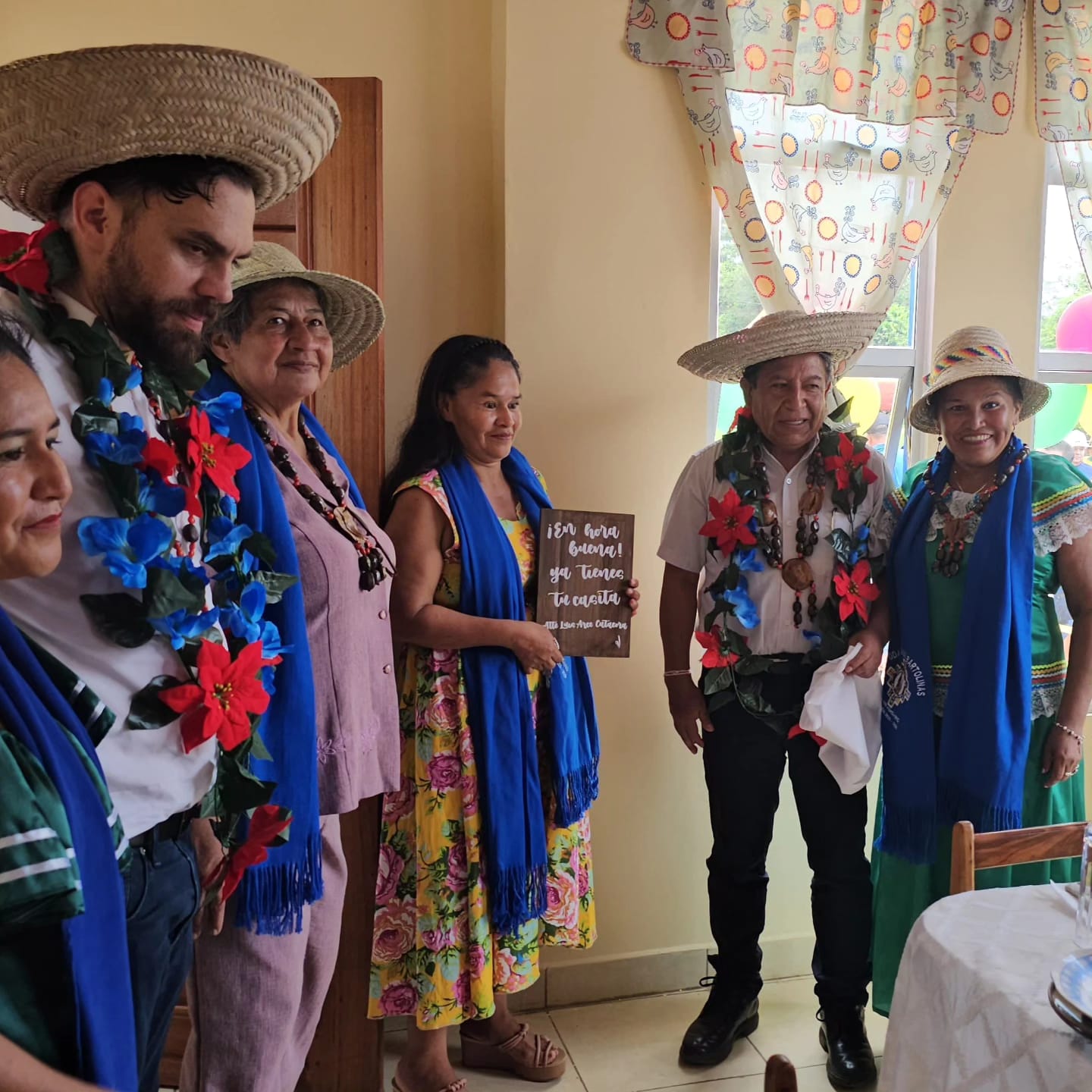 Familias de Riberalta inauguran 40 viviendas 