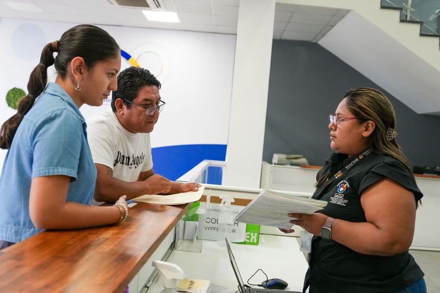 Habilitan ventanilla de importación y envían surtidores móviles a zonas productivas de Santa Cruz para provisión de carburantes