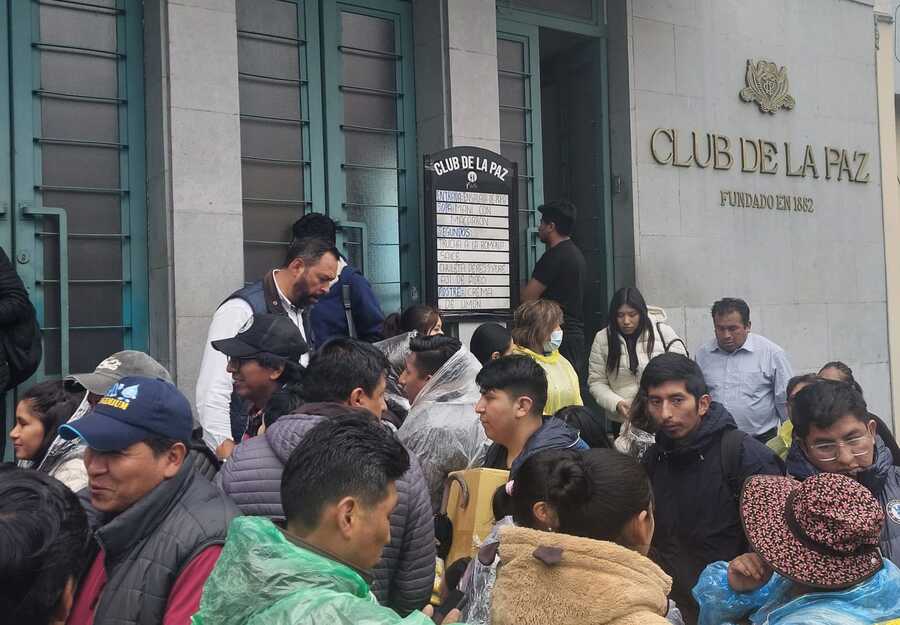 Alcaldía convoca y moviliza a funcionarios en la marcha de protesta en La Paz