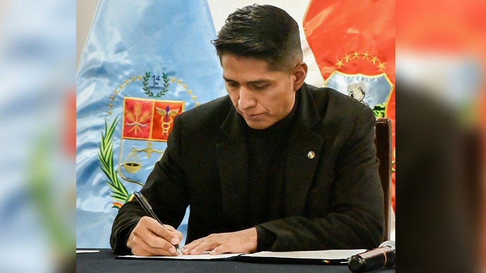 Gobierno pide al TCP pronunciarse sobre proyectos de ley aprobados irregularmente por Andrónico Rodríguez 