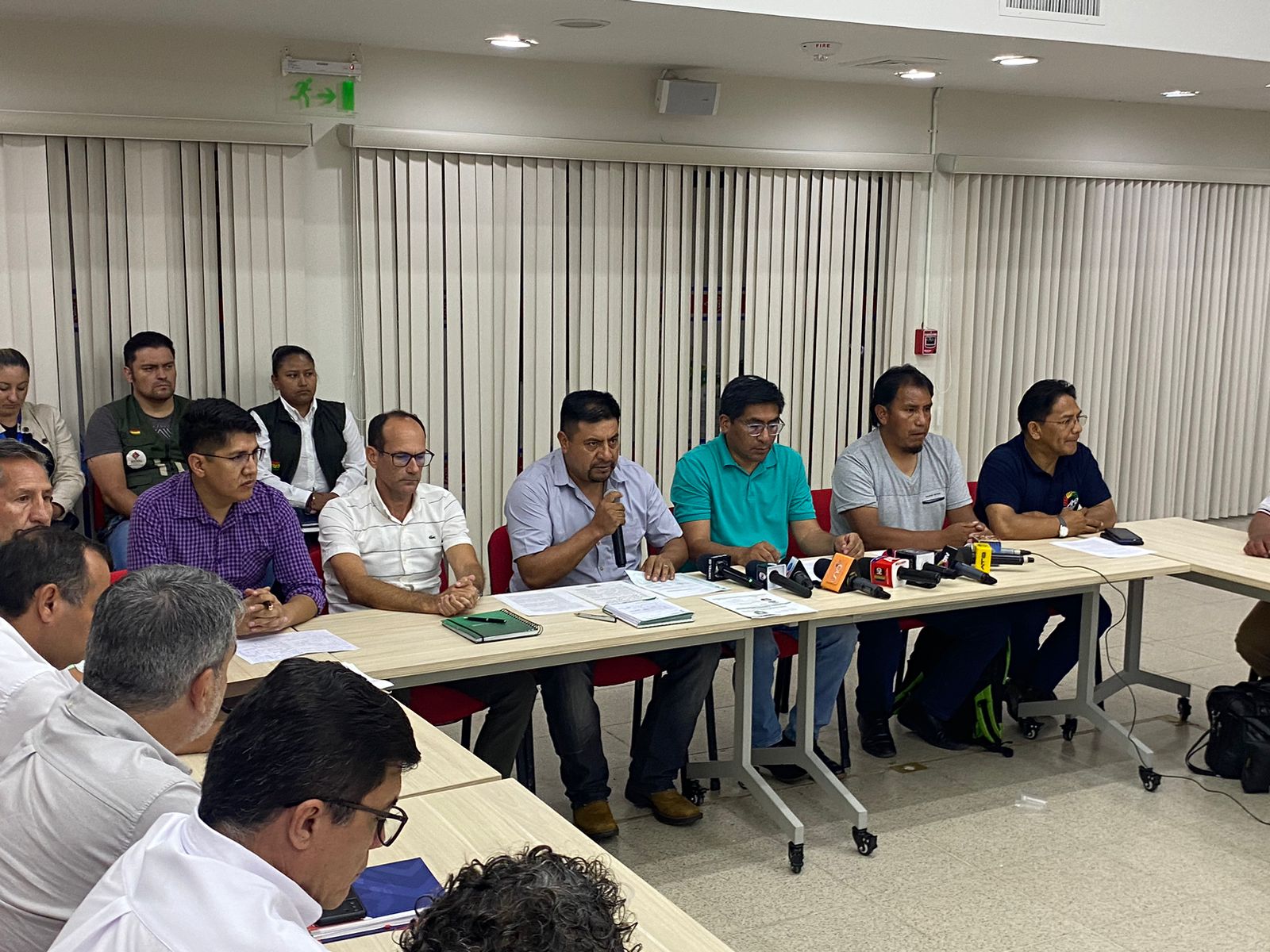 Gobierno, ganaderos, exportadores y comercializadores firman acuerdo y garantizan abastecimiento de carne