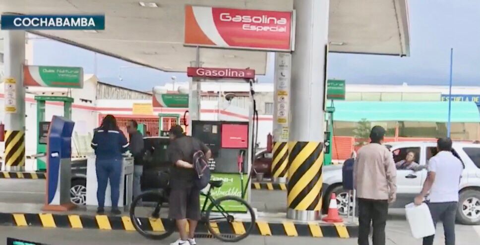 Incrementan volúmenes de despacho de diésel y gasolina en Cochabamba para atender demanda