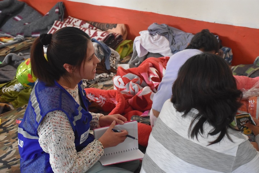 Brigadas de Salud brindan contención emocional a damnificados por el deslizamiento en Bajo Llojeta