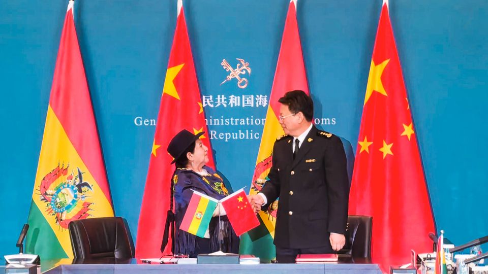 Firman protocolo que da luz verde a las exportaciones de chía boliviana a China