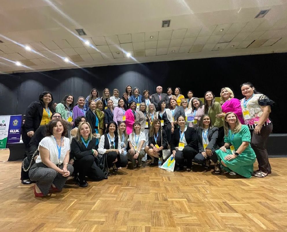 Bolivia y Brasil comparten experiencias sobre emprendimientos y liderazgo femenino