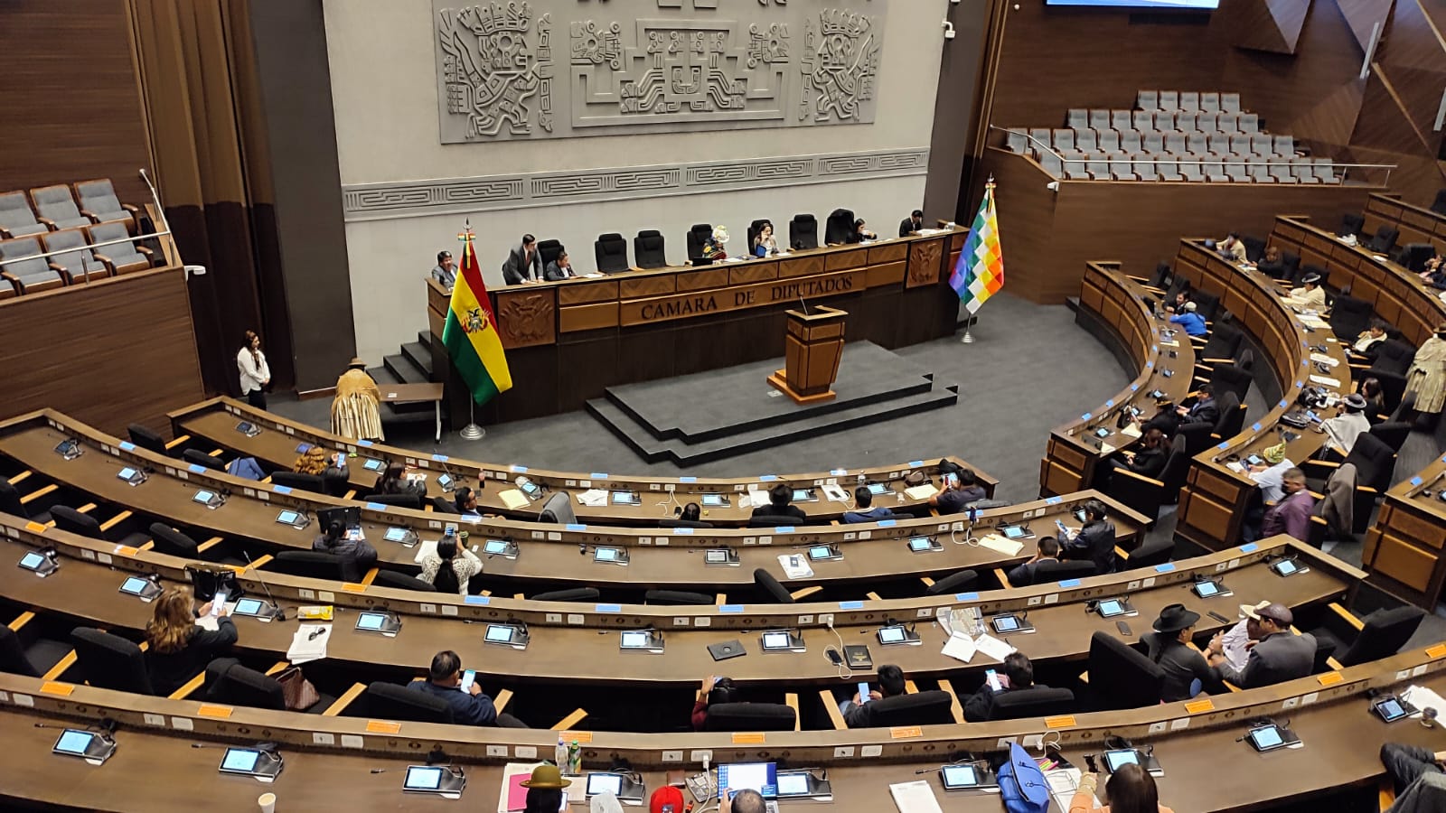 TSE entrega a la Asamblea proyecto de ley de distribución de escaños