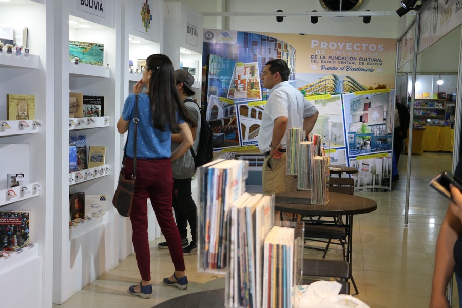 La Feria del Libro en Cochabamba abre sus puertas con más de 300 actividades