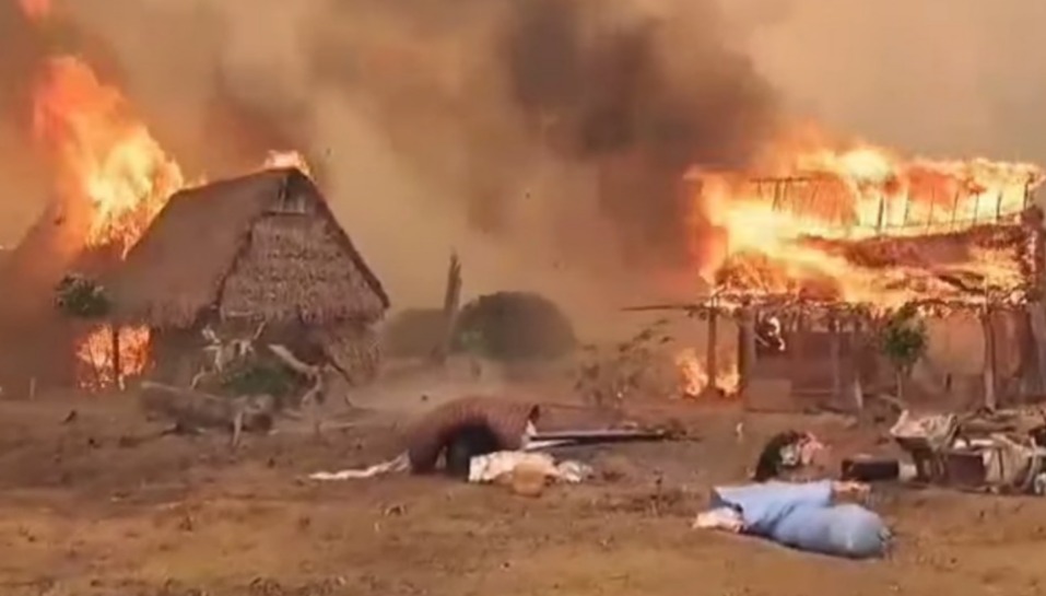 Llevan ayuda humanitaria y anuncian reconstrucción de la comunidad Nueva Generación arrasada por el fuego