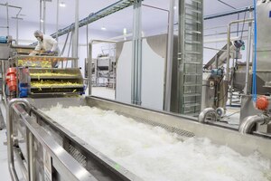 Arce reafirma compromiso de trabajo para consolidar industrialización, estabilidad y desarrollo de Bolivia