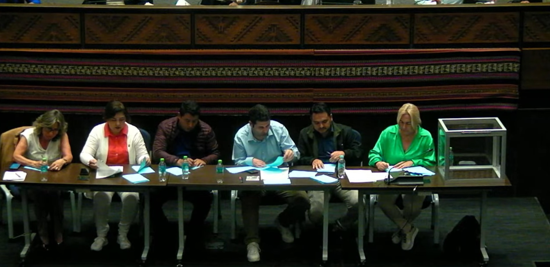 Roger Mariaca y Milton Montellano pasan a la segunda ronda de votación en el Legislativo para Fiscal General