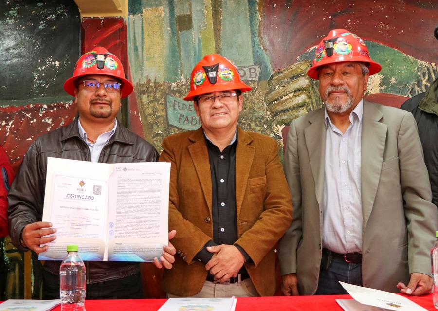 Otorgan resolución para apertura y funcionamiento del Instituto Tecnológico Fabril de La Paz