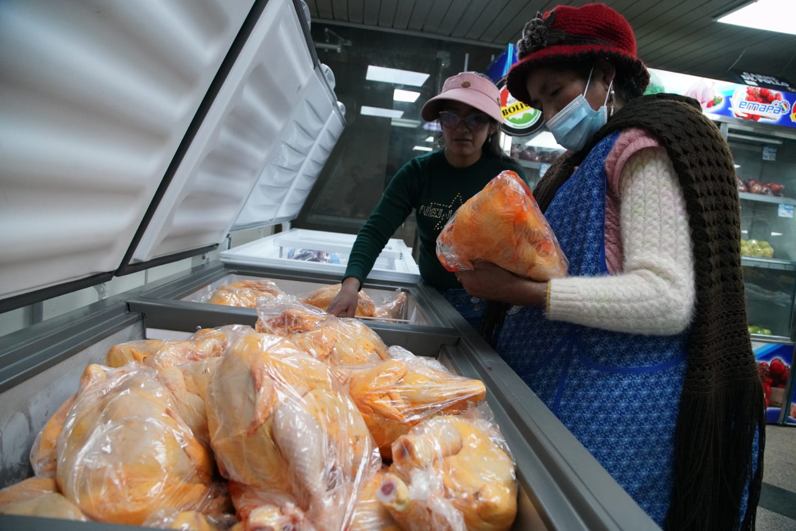 Emapa alista operativo de venta de carne de pollo a Bs 16,50 el kilo en puntos móviles en La Paz, El Alto y Oruro