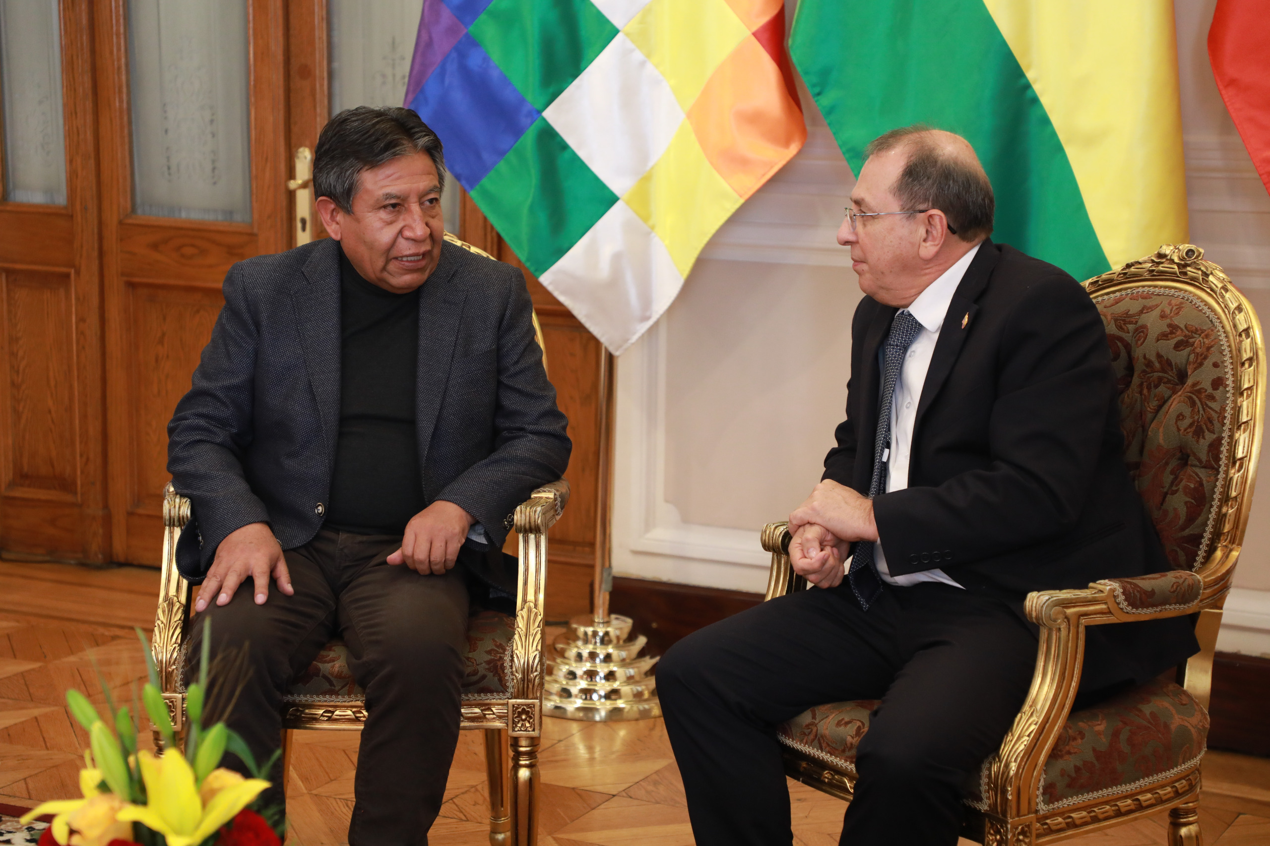 Bolivia y Colombia fortalecen lazos para el cuidado de la Madre Tierra y la despenalización de la hoja de coca