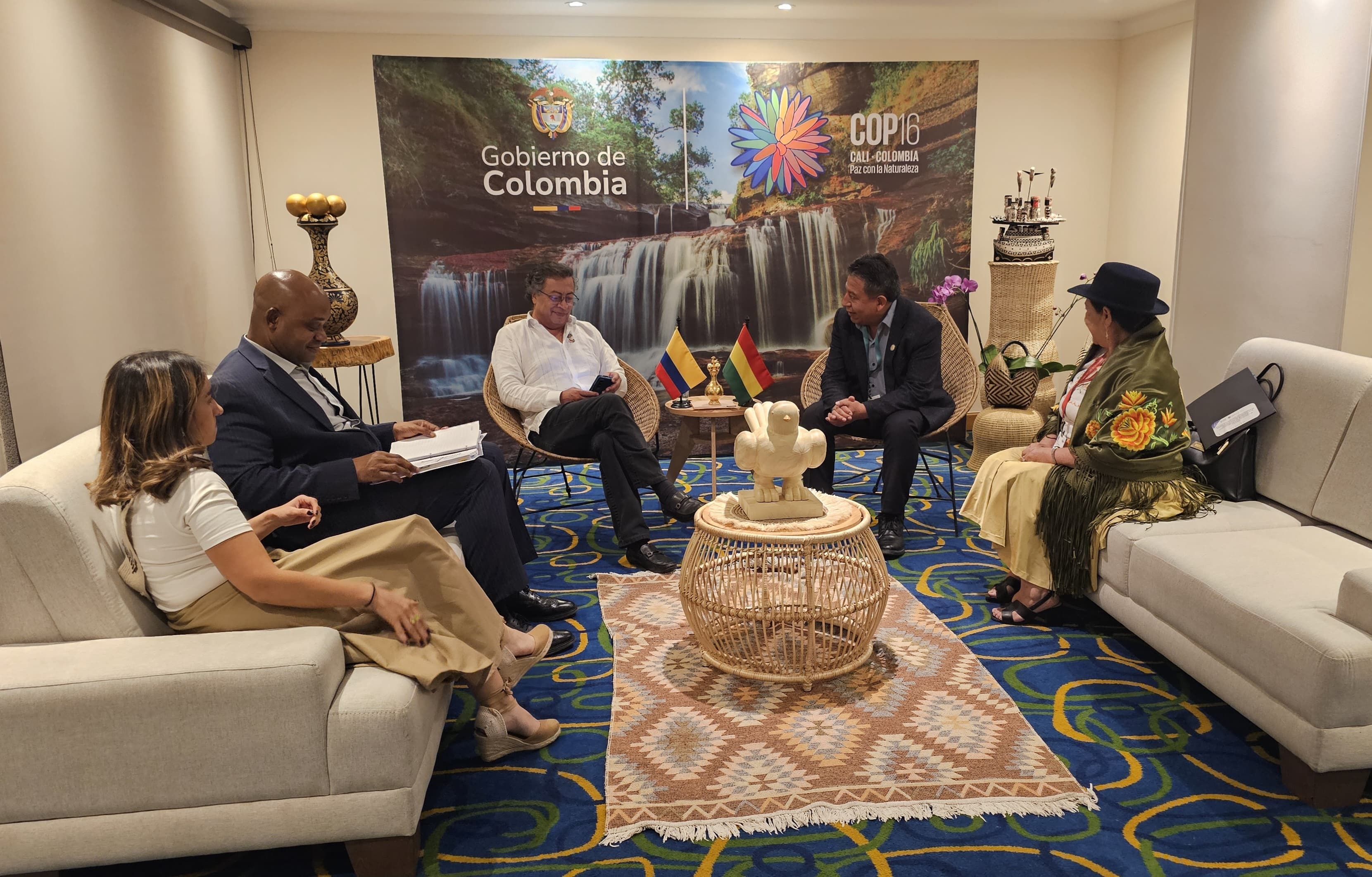 Choquehuanca y Petro se reúnen para fortalecer la cooperación entre Bolivia y Colombia 