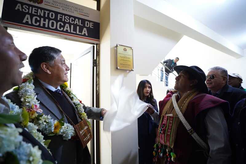 Achocalla y Carabuco inauguran asientos fiscales para mejorar el acceso a la justicia