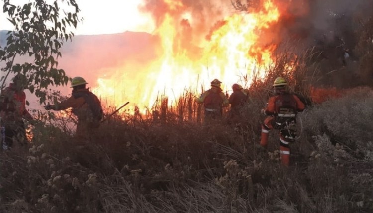 Implementarán nueva técnica para sofocar incendios con “bombas de agua”