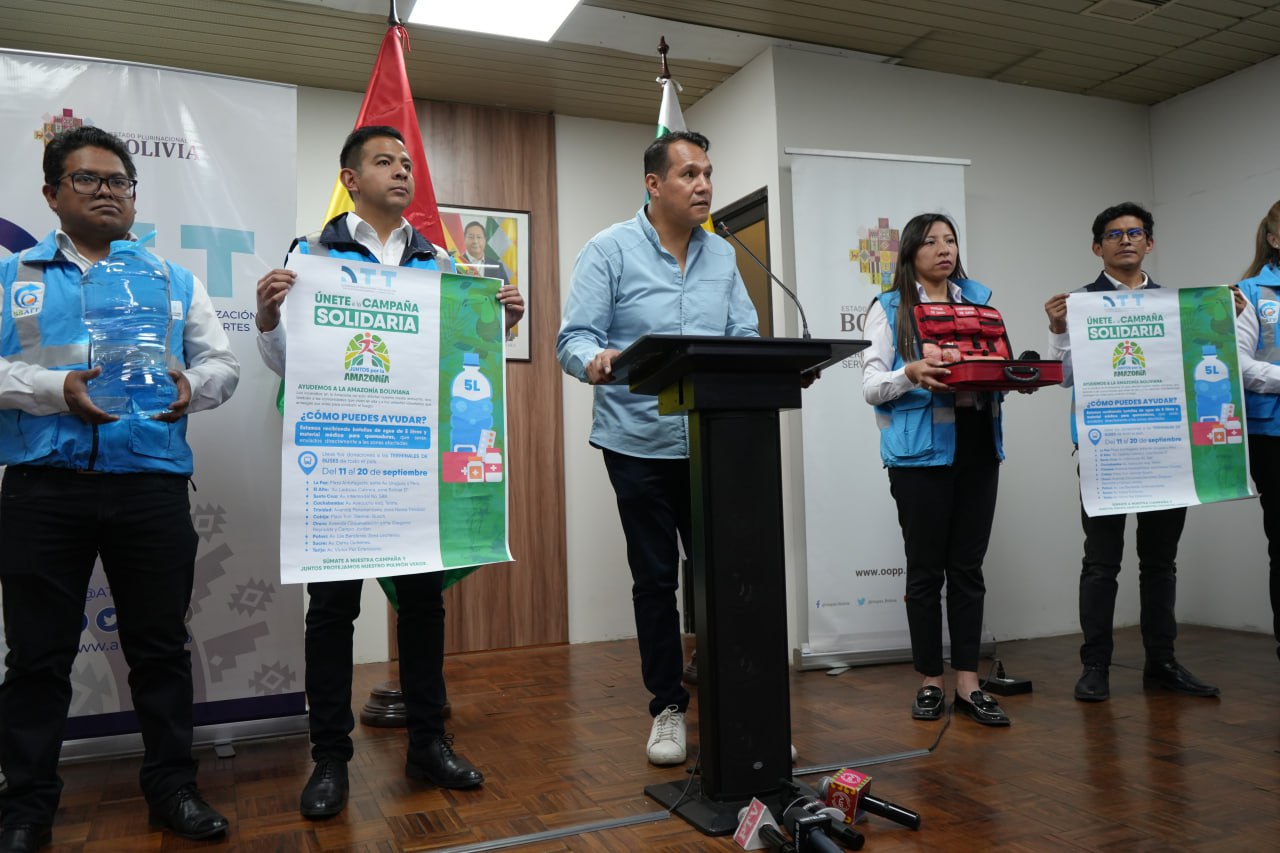 En terminales y aeropuertos acopian donaciones para afectados por los incendios forestales 