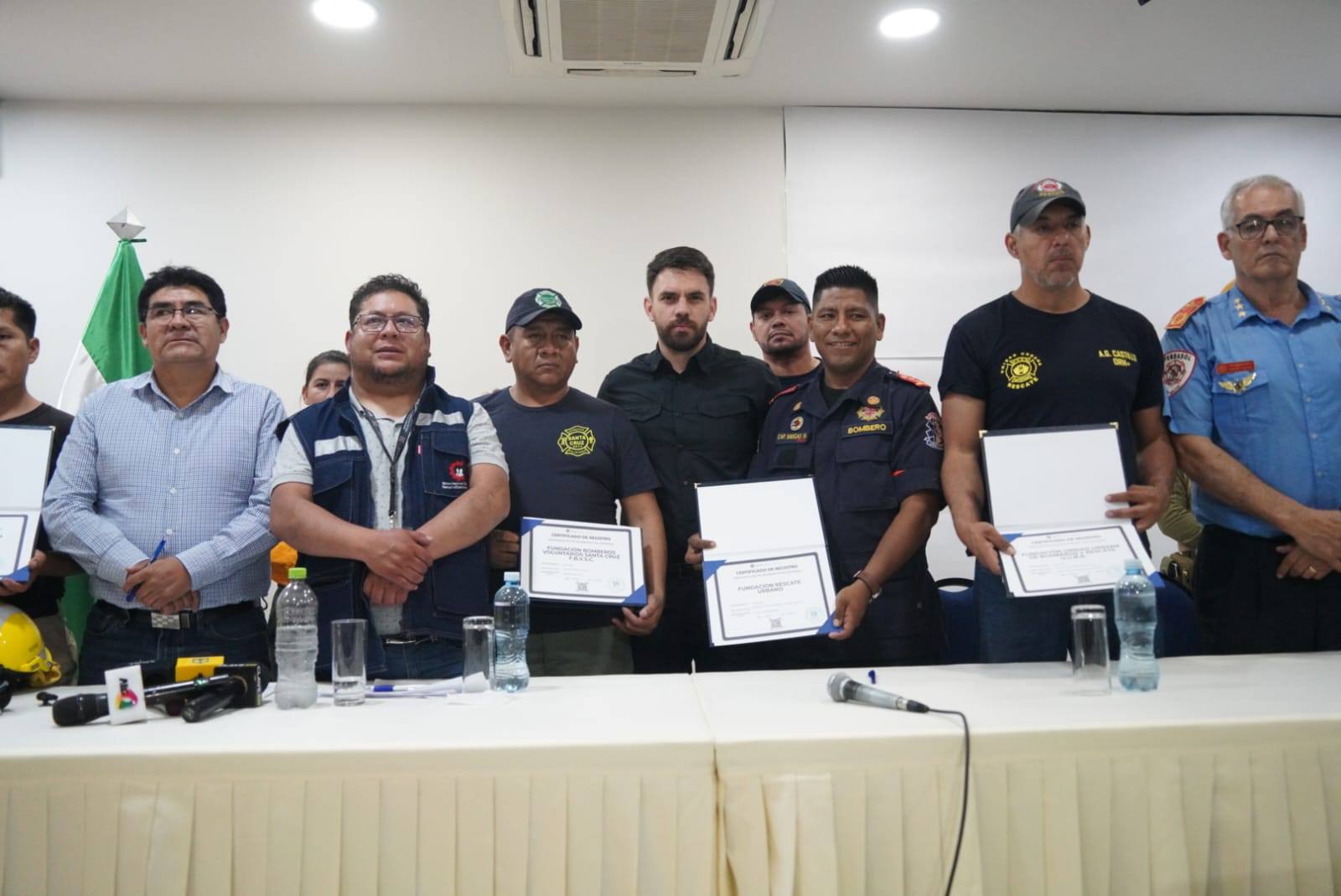Certifican a 5 fundaciones de bomberos voluntarios y valoran el apoyo del Estado