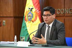 Ministro Montenegro instruye auditoría a la incautación, custodia y disposición de mercancías comisadas