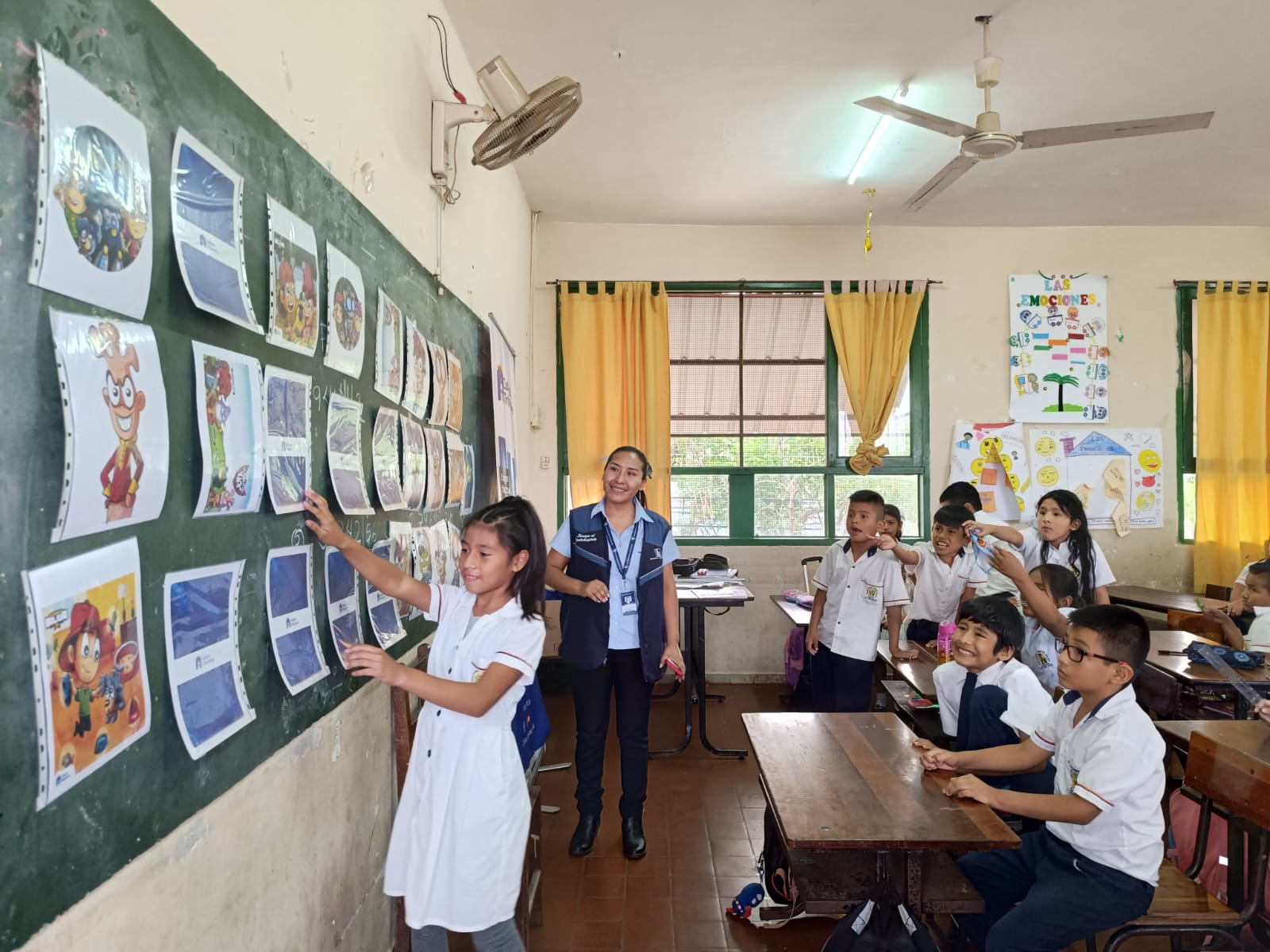 Impuestos difunde cultura tributaria a 204 escolares de primaria en Santa Cruz