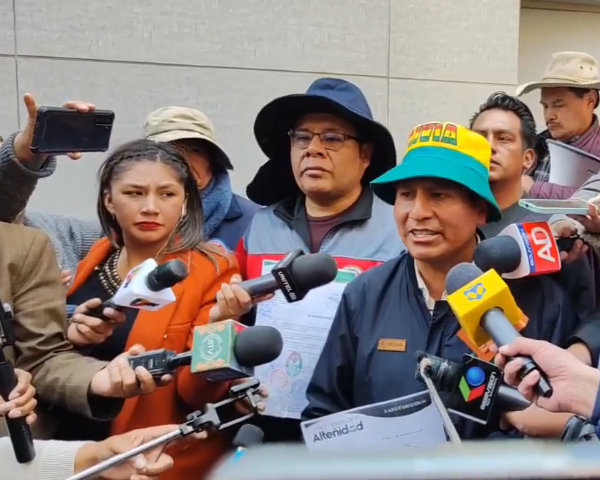 Gobierno recibe pliego petitorio de la Alteñidad y compromete agendar reunión con Arce