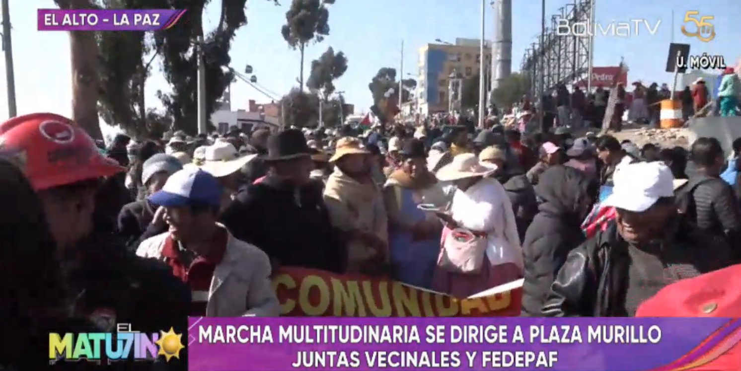 Marcha de juntas vecinales de El Alto desciende hacia La Paz en rechazo a amenazas de bloqueos