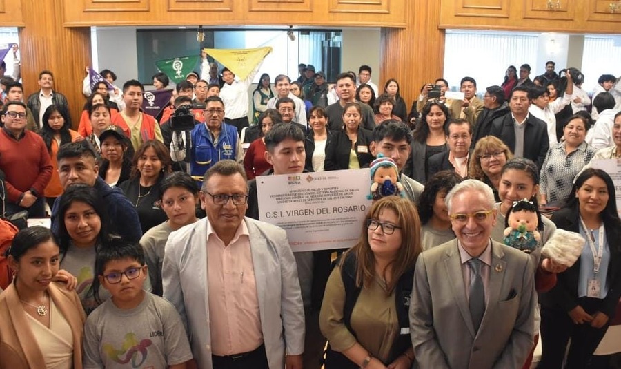 Certifican a 115 establecimientos de salud por implementar atención integral de adolescentes