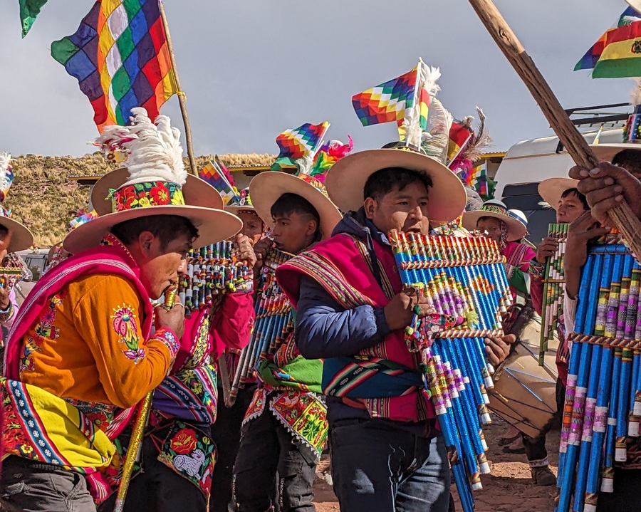 Lanzan el disco “Takininchik Siraspa” que busca preservar y difundir la música autóctona de Cochabamba