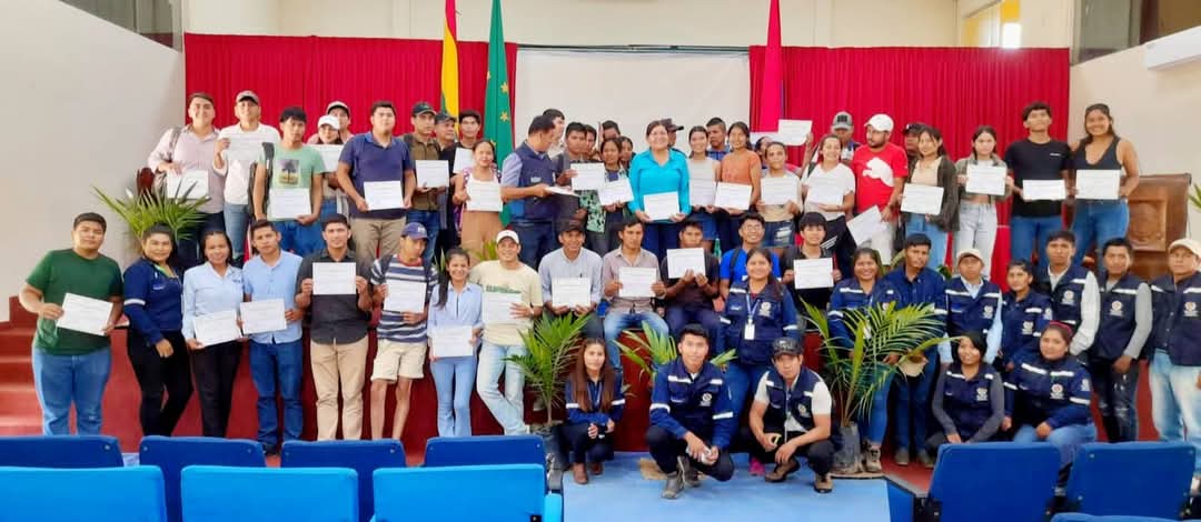 Avanza capacitación sobre el cultivo de la palma aceitera en Beni