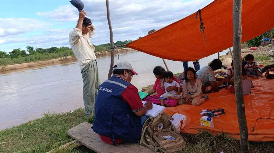 Brigadas médicas prestan 2.403 atenciones en siete municipios afectados por inundaciones en Beni