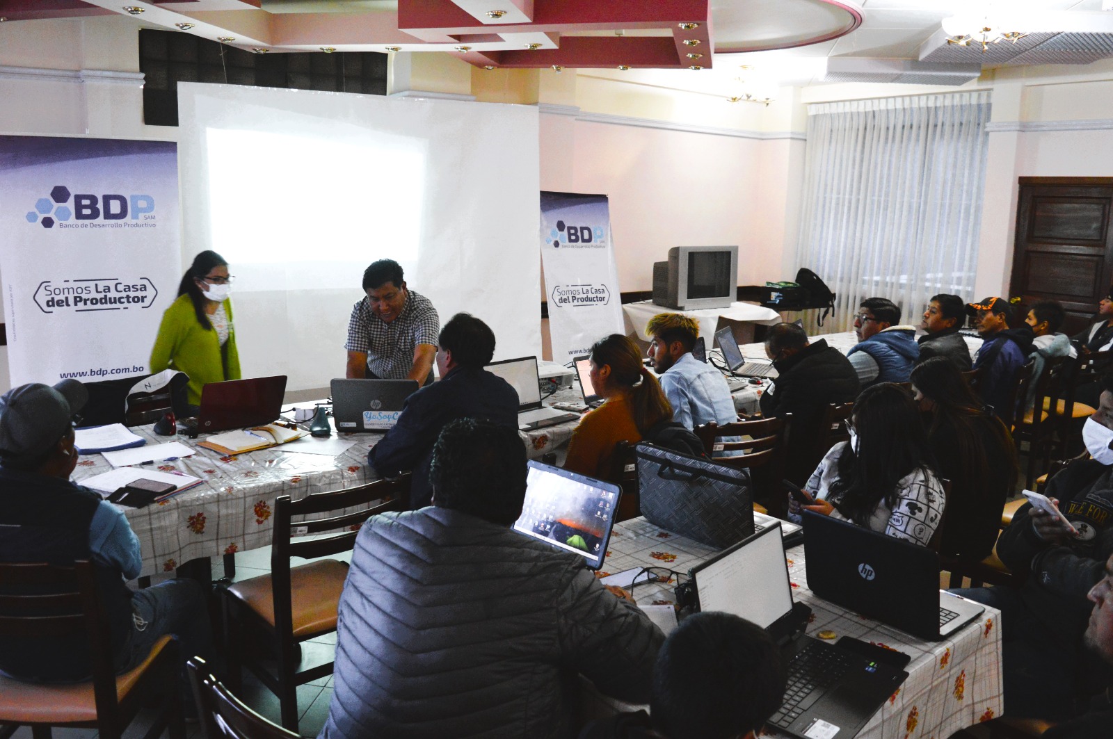 Asistencia técnica del BDP-SAM fortalece habilidades de 103.409 productores del país 