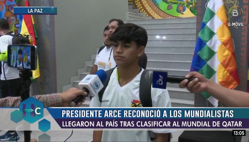 Arce se reúne con la Selección Sub 17 y reconoce su logro de clasificar al Mundial de Qatar