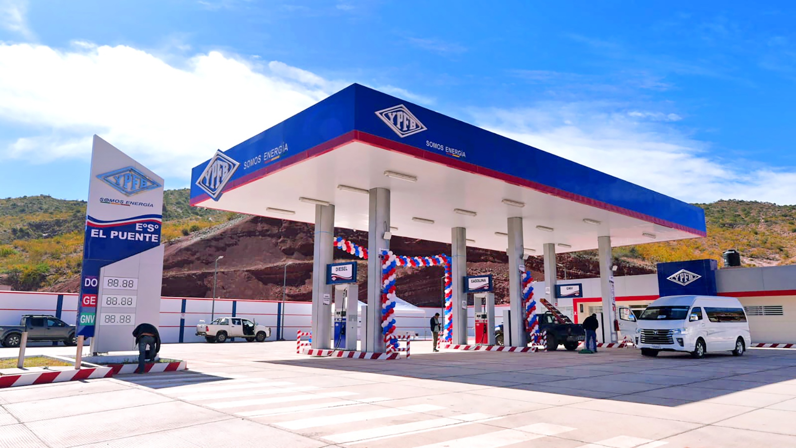 En el Puente entregan una estación de servicio, 130 viviendas y un sistema de agua potable