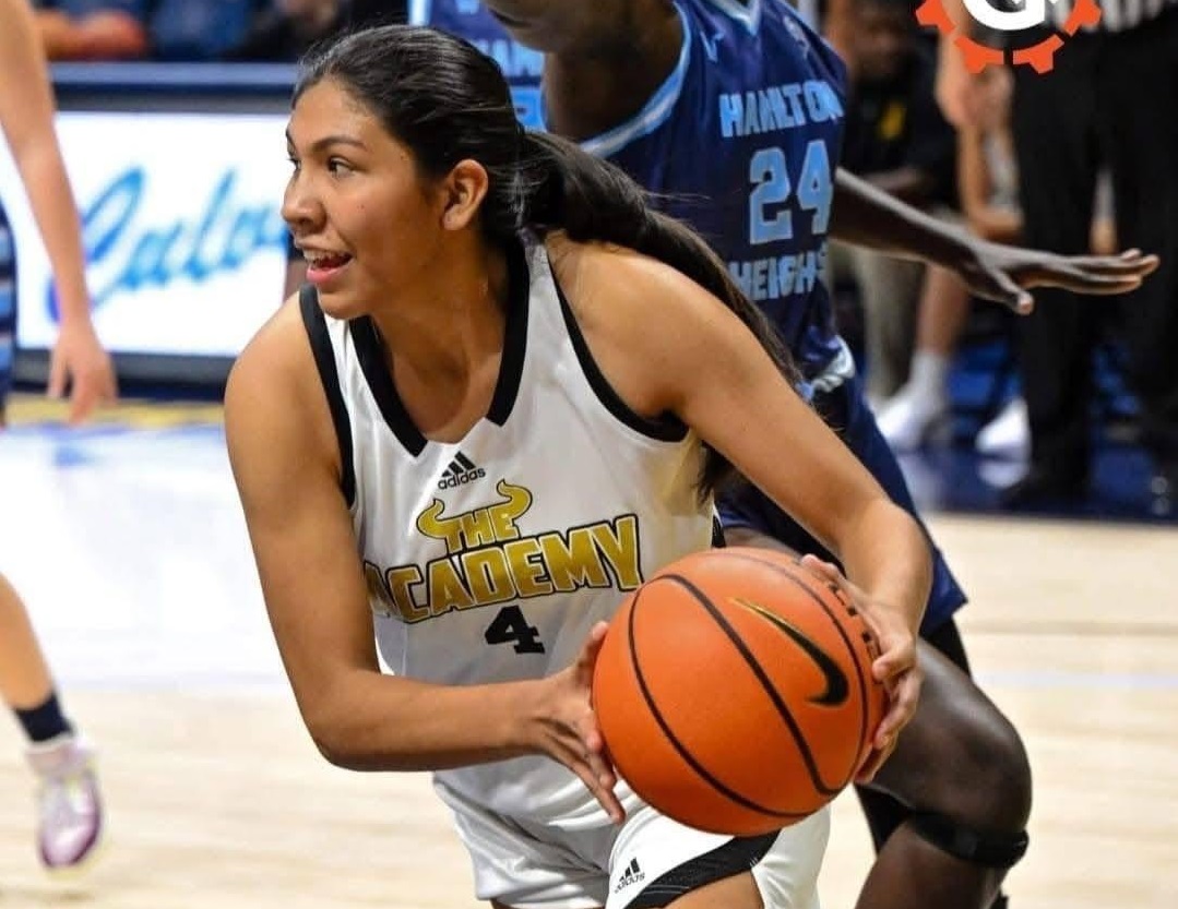 La basquetbolista María Fernanda Viveros se prepara en Estados Unidos con impulso del Sueño Bicentenario
