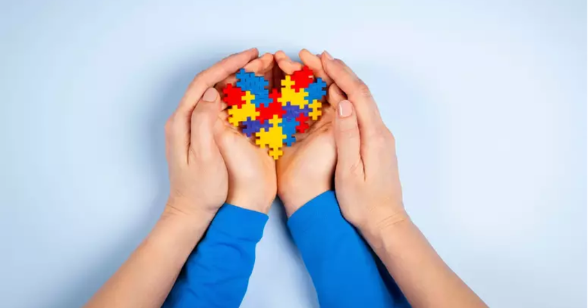 Buscan fortalecer la inclusión de personas con autismo en La Paz con una marcha y una feria productiva